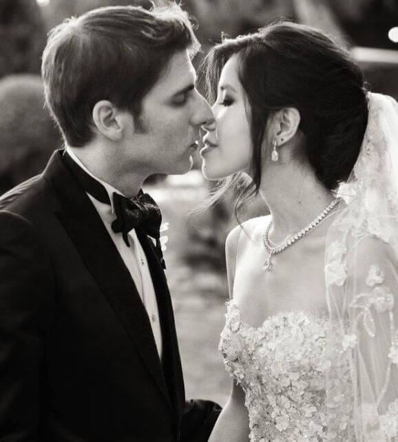 Elaine Andriejanssen and Eduardo Saverin on their wedding day.